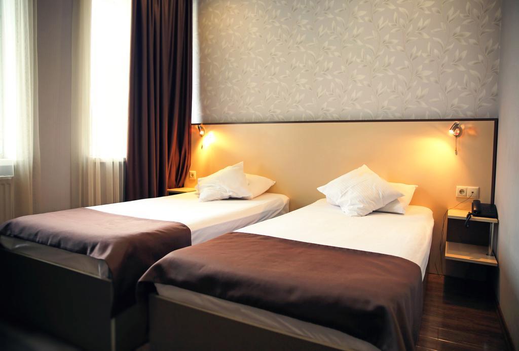 Rondo Hotel Tiflis Oda fotoğraf